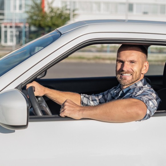 Schlechte Autofahrer aufgepasst! How-to-Auto auf Schweizer Strassen