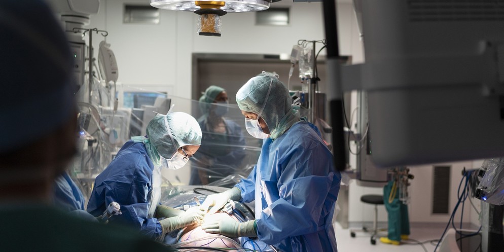 Am Kantonalen Tag der Gesundheitsberufe können Schülerinnen und Schüler auch bei operativen Eingriffen zusehen.