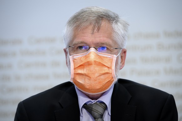 Rudolf Hauri, Kantonsarzt Zug, Praesident der Vereinigung der Kantonsaerztinnen und Kantonsaerzte, spricht waehrend einer Medienkonferenz zur aktuellen Situation des Coronavirus, am Freitag, 28. Mai 2 ...