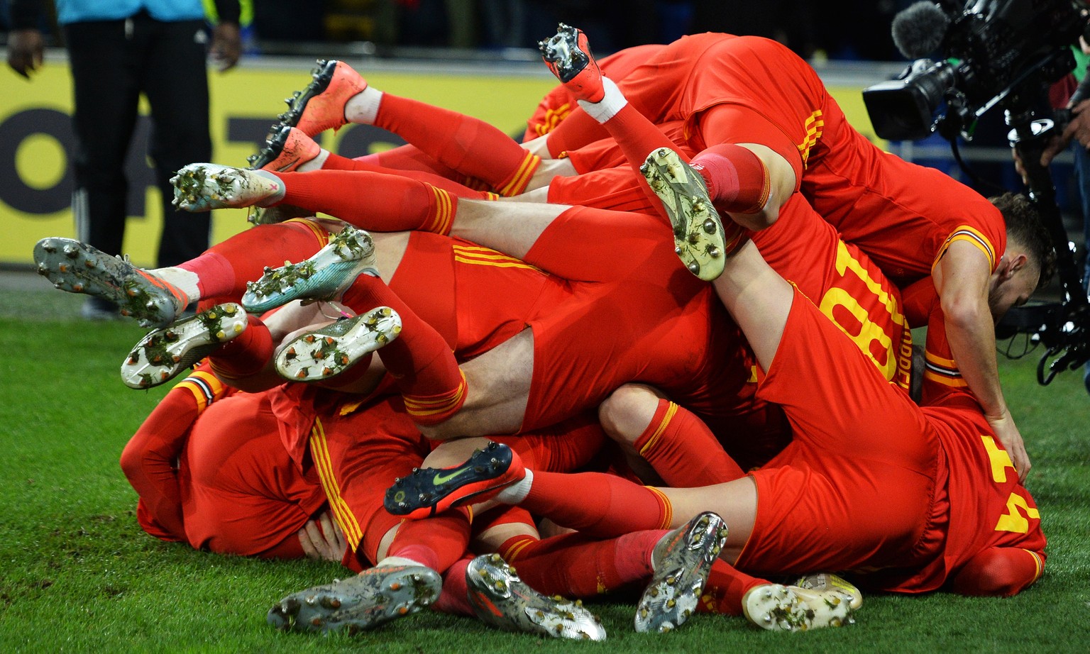 epaselect epa08009689 Players of Wales celebrate after scoring the 2-0 during the UEFA EURO 2020 Group E qualification match between Wales and Hungary in Cardiff, Wales, Britain, 19 November 2019. EPA ...