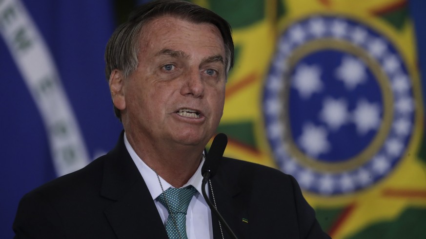 Brasilianische Senatoren klagen gegen Bolsonaro - Vimarsana News
