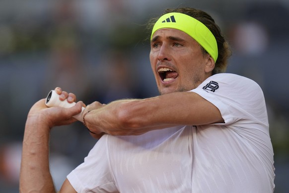 Alexander Zverev of Germany competes against Juan Manuel Cerundolo of Argentina during the Madrid Open tennis tournament in Madrid, Spain, Tuesday, April 29, 2025. (AP Photo/Manu Fernandez)
Spain Tenn ...