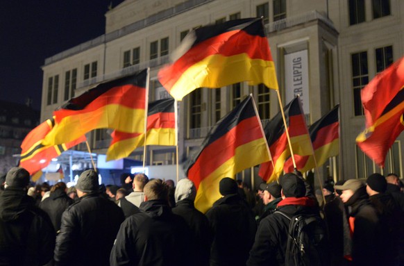 Tausende Demonstranten treffen sich jeweils am Montagabend in Dresden.