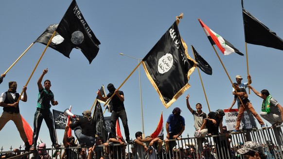 ZUM THEMA VERBOT VON AL-QAIDA UND ISLAMISCHER STAAT AN DER FRUEHLINGSSESSION 2018 AM MITTWOCH 28. FEBRUAR 2018 STELLEN WIR IHNEN FOLGENDES BILDMATERIAL ZUR VERFUEGUNG - FILE - In this Friday, April 26 ...