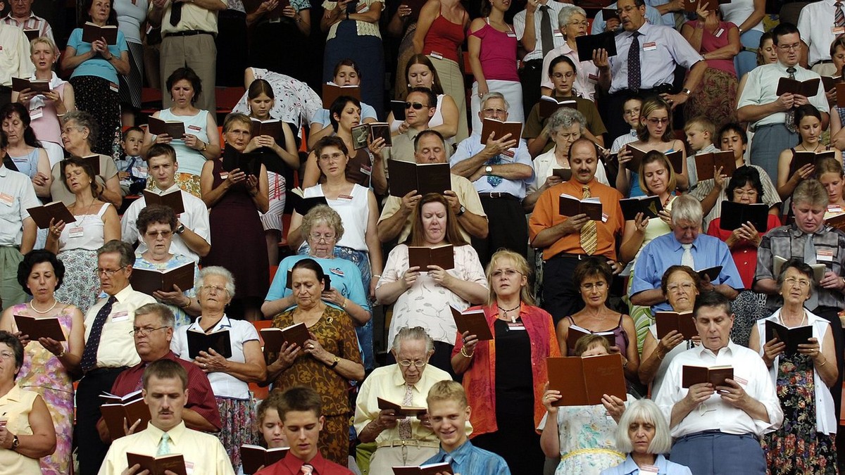 Es-gibt-sie-noch-die-Sekten-und-nicht-zu-knapp