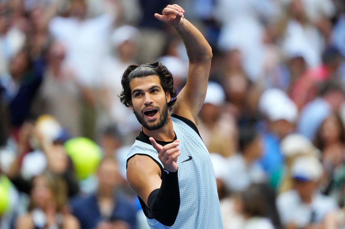 Carlos Alcaraz, of Spain, reacts after he won his match against Tommy Paul, of the United States, during the fourth round of the U.S. Open tennis championships Sunday, Sept. 6, 2026, in New York. (AP  ...