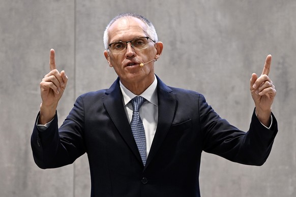 Stellantis group CEO Carlos Tavares gestures as he speaks during a meeting in Turin, Italy, Tuesday, Oct. 15, 2024. (Fabio Ferrari/LaPresse via AP)
