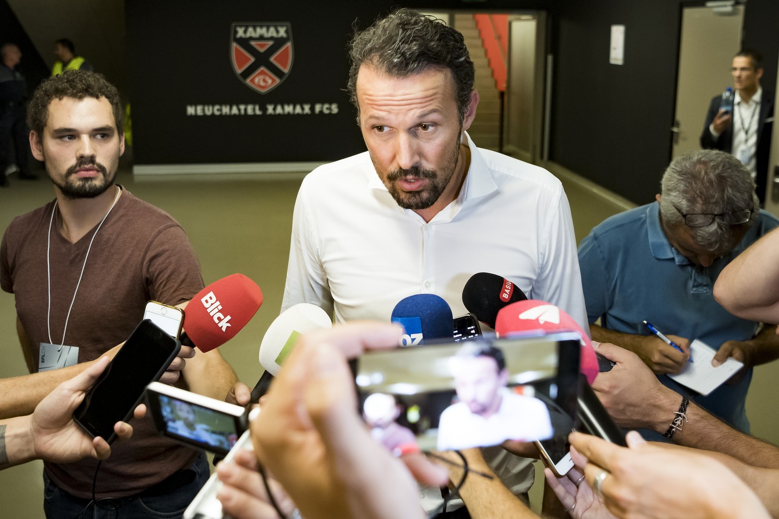 Le directeur sportif du FC Basel Marco Streller, parle a la presse lors de la rencontre de football de Super League entre Neuchatel Xamax FCS et FC Basel 1893 ce samedi 28 juillet 2018 au stade de la  ...