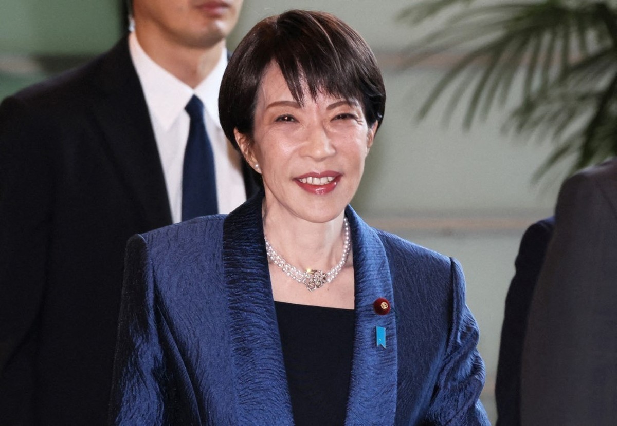 Japanese Prime Minister Sanae Takaichi arrives at her office in Tokyo, Japan, on January 16, 2026. ( The Yomiuri Shimbun ) (Photo by Kaname YONEYAMA / The Yomiuri Shimbun via AFP)