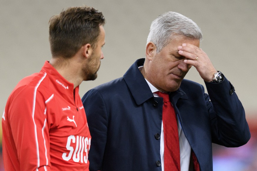 Switzerland&#039;s head coach Vladimir Petkovic, right, speaks with Switzerland&#039;s forward Haris Seferovic, left, after an international friendly soccer match between Greece and Switzerland at the ...