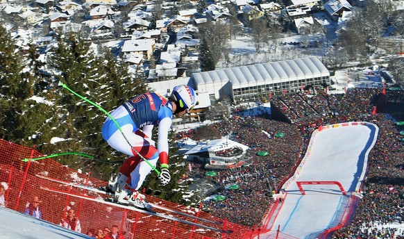 epa05738044 Carlo Janko of Switzerland in action during the men&#039;s Downhill race of the FIS Alpine Skiing World Cup event in Kitzbuehel, Austria, 21 January 2017. EPA/CHRISTIAN BRUNA