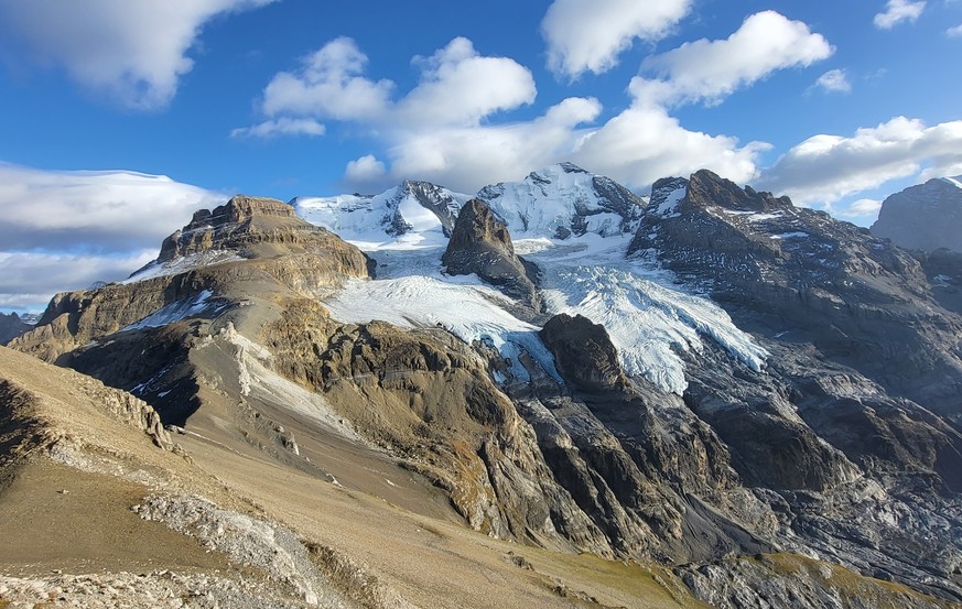 Die Aussieht aus der Blüemlisalphütte im Berner Oberland.