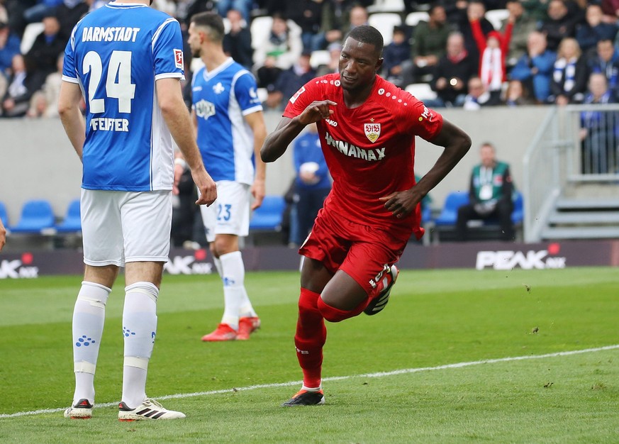 17.02.2024, Deutschland, Darmstadt, Fu�ball Bundesliga, Saison 2023/2024, Darmstadt 98 vs. VfB Stuttgart, Torsch�tze Serhou Guirassy VfB jubelt �ber das Tor zum 0:1 Gem�� den Vorgaben der DFL Deutsche ...