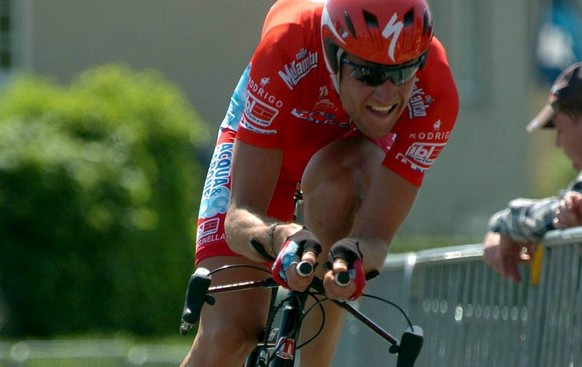 Ondrej Sosenka of the Acqua Sapone team in action during the third stage of the Tour of Belgium cycling race from Buggenhout to Londerzeel, Friday 27 May 2005. EPA/YVES BOUCAU