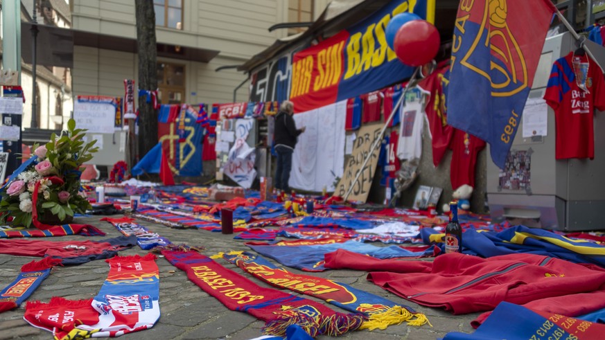 Ein FCB-Mahnmal steht auf dem Barfuesserplatz in Basel am Donnerstag, 4. Maerz 2021. Die FCB-Fans protestieren so gegen die neusten Entwicklungen und den Praesidenten des Verwaltungsrates Bernhard Bur ...