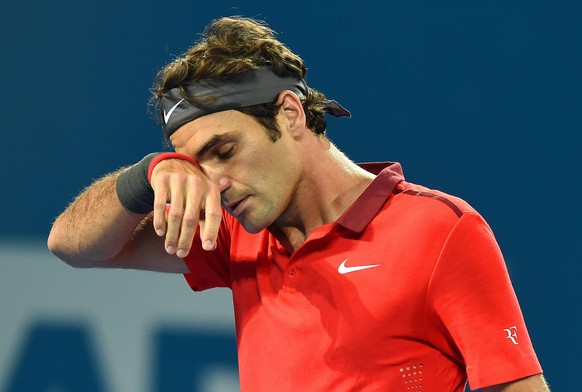 Roger Federer dürfte sich im ersten Satz wie im falschen Film gefühlt haben.