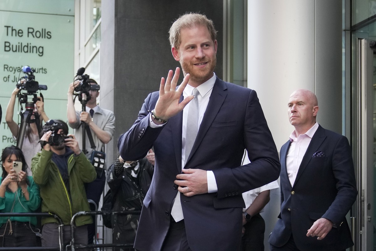 FILE - Prince Harry leaves the High Court after giving evidence in London, on June 7, 2023. Prince Harry won his phone hacking lawsuit Friday Dec. 15, 2023 against the publisher of the Daily Mirror an ...