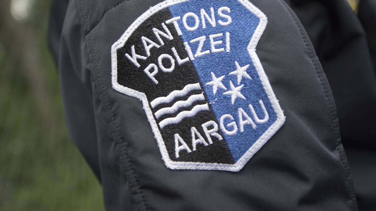 Verletzte-nach-Frontalkollision-auf-mutmasslich-vereister-Strasse-in-Brittnau-AG
