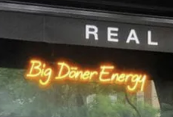 Der Döner-Imbiss wirbt mit «Big Döner Energy».
