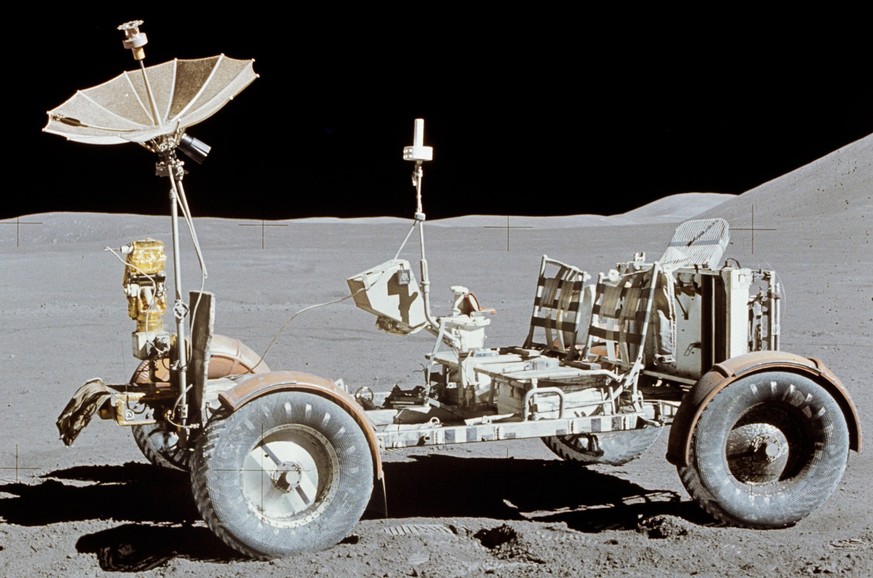 Buggy von Apollo 15 auf dem Mond
