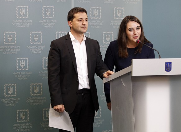 Ukrainian President Volodymyr Zelensky and Ukrainian president spokesman Yulia Mendel attend a press conference in Kyiv, Ukraine, on 1 October, 2019. Members of the Trilateral Contact Group on Ukraine ...