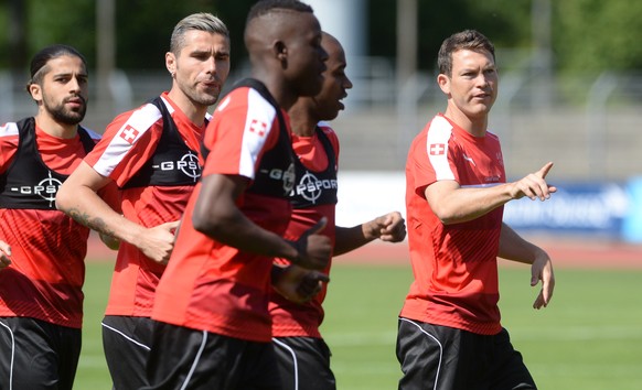 Lichtsteiner ist im Gegensatz zu seinen Teamkollegen oft ohne «Gstältli» unterwegs.