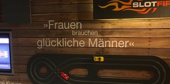 Ich war an der Männermesse und habe eigentlich nur mit Frauen Whisky getrunken