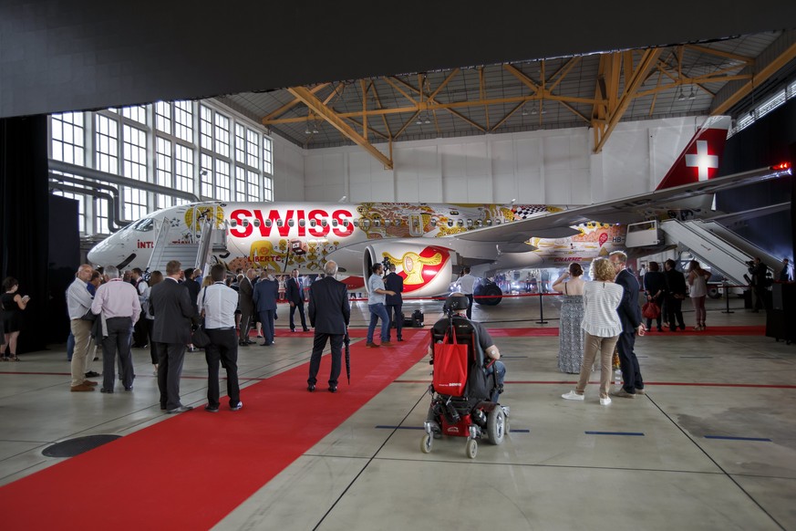 epa06028258 Swiss International Air Lines presents its Bombardier CS300 aircraft, during an official inauguration at the Geneva Airport, in Geneva, Switzerland, 14 June 2017. EPA/SALVATORE DI NOLFI