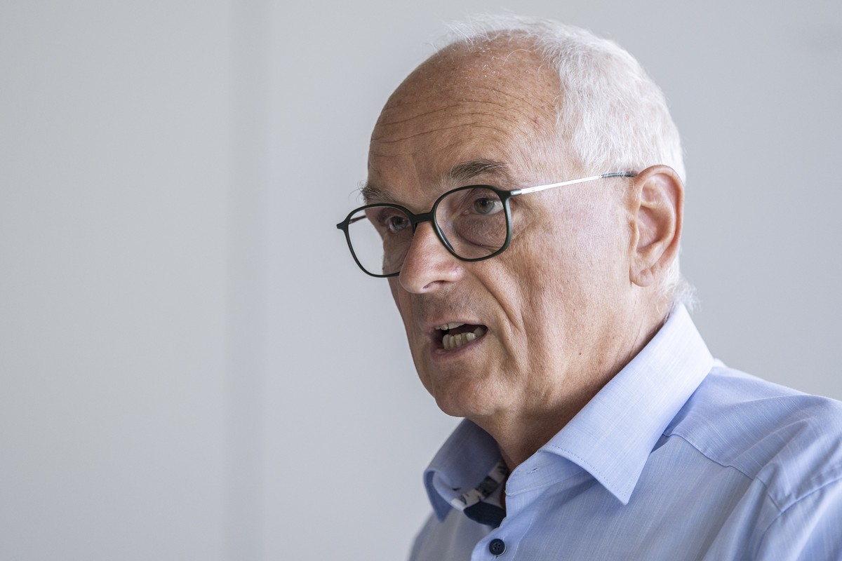 Pierre Alain Schnegg, Regierungspraesident Kanton Bern, spricht an einer Medienkonferenz an der Eroeffnung Hospiz Bern, am Freitag, 14. August 2026, in Bern. Es ist das erste Hospiz fuer Erwachsene im ...