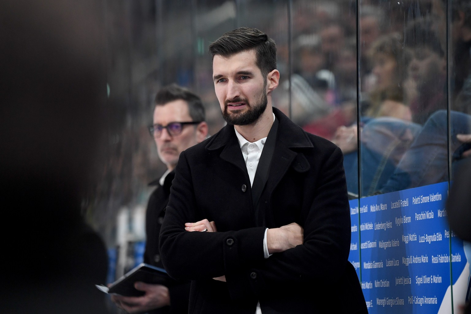 Lugano&#039;s Head Coach Luca Gianinazzi during the preliminary round game of National League Swiss Championship 2022/23 between, HC Ambri Piotta against HC Lugano at the Gottardo Arena in Ambri, Thur ...