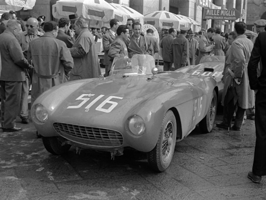Ferrari 500 Mondial Spider Series 1 auto auktion https://rmsothebys.com/en/auctions/mo23/monterey/lots/r0058-1954-ferrari-500-mondial-spider-series-i-by-pinin-farina/1358217
