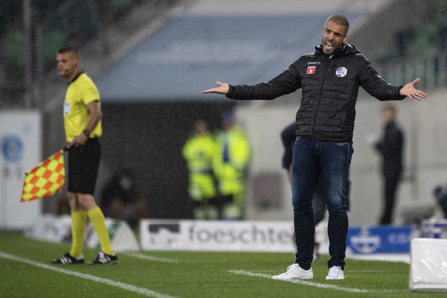 Luzerns Cheftrainer Fabio Celestini reagiert im Fussball Super League Spiel zwischen dem FC St. Gallen und dem FC Luzern, am Donnerstag, 16. Juli 2020, im Kybunpark in St. Gallen. (KEYSTONE/Ennio Lean ...