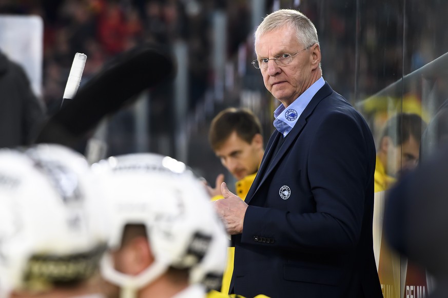 Bern Head Coach Kari Jalonen fotografiert beim Eishockey Meisterschaftsspiel der National League zwischen dem EHC Biel und den SC Bern, am Freitag, 25. Oktober 2019, in der Tissot Arena in Biel. (KEYS ...