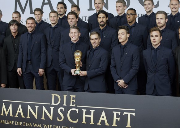 Die deutsche Nationalmannschaft bei der Vorpremiere des WM-Films.