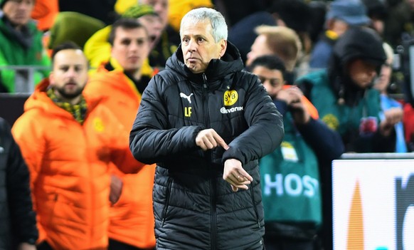 epa07244248 Dortmund&#039;s coach Lucien Favre reacts during the German Bundesliga soccer match between Borussia Dortmund and Borussia Moenchengladbach in Dortmund, Germany, 21 December 2018. EPA/DAVI ...