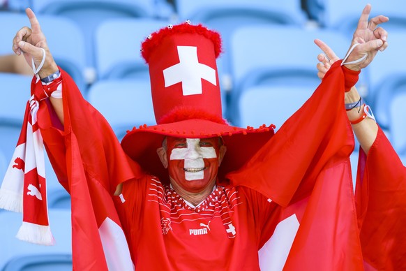 epa10324280 Fans of Switzerland prior to the FIFA World Cup 2022 group G soccer match between Switzerland and Cameroon at Al Janoub Stadium in Al Wakrah, Qatar, 24 November 2022. EPA/LAURENT GILLIERON ...