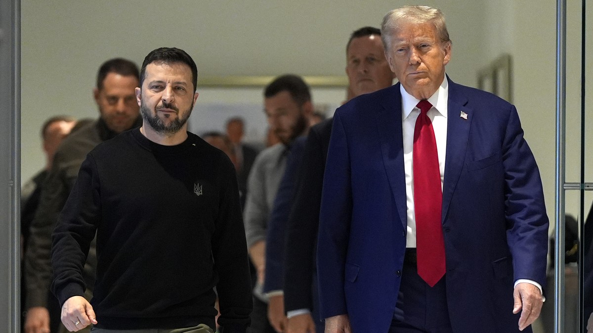 Republican presidential nominee former President Donald Trump meets with Ukraine's President Volodymyr Zelenskyy at Trump Tower, Friday, Sept. 27, 2024, in New York. (AP Photo/Julia Demaree Nikhi ...