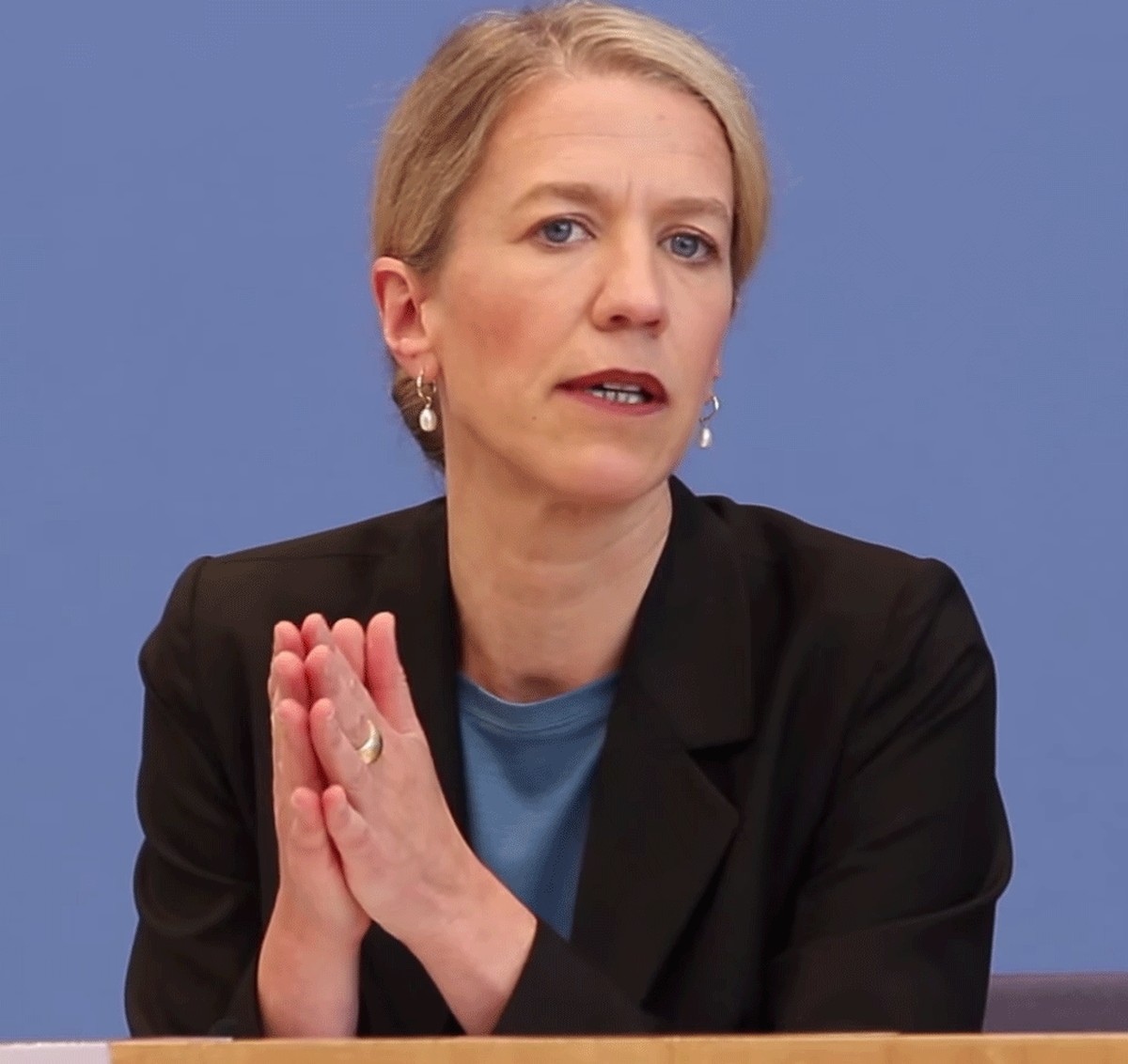 Inhaltlich überfordert Christiane Wirtz den Zuhörer nicht. 