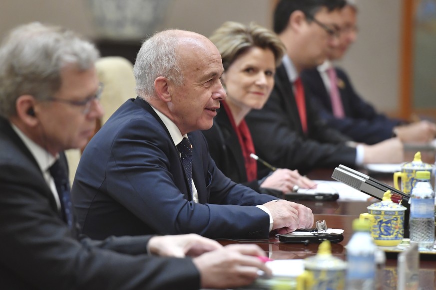 epa07533284 Swiss Federal President Ueli Maurer (2-L) attends a meeting with Chinese Premier Li Keqiang (not pictured) at the Diaoyutai State Guesthouse in Beijing, China, 28 April 2019. EPA/PARKER SO ...