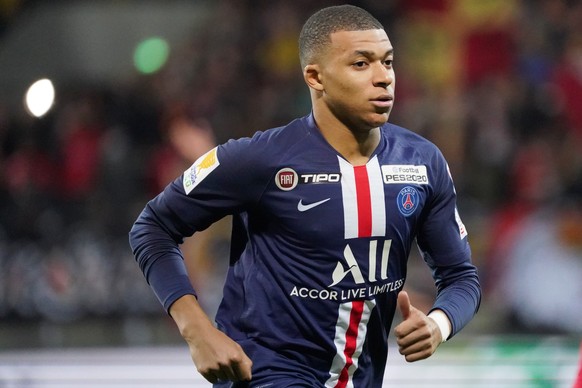 epa08080592 Kylian Mbappe of PSG during the French League Cup round of 16 soccer match between Le Mans and PSG at MMArena Stadium in Le Mans, France, 18 December 2019. EPA/EDDY LEMAISTRE