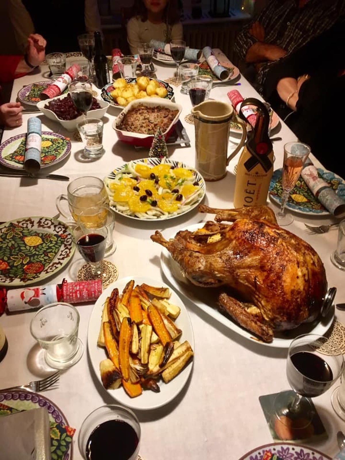 Oliver Baroni - Christmas Dinner with turkey and all the trimmings. 

Truthahn Weihnachten Xmas Crackers