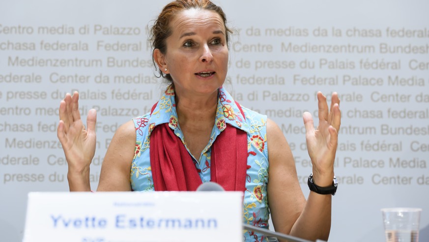 Nationalraetin Yvette Estermann, spricht an einer Medienkonferenz ueber die Volksinitiative &quot;Ja zu steuerfreien AHV- und IV- Renten&quot;, am Montag, 30. September 2019 im Medienzentrum des Bunde ...