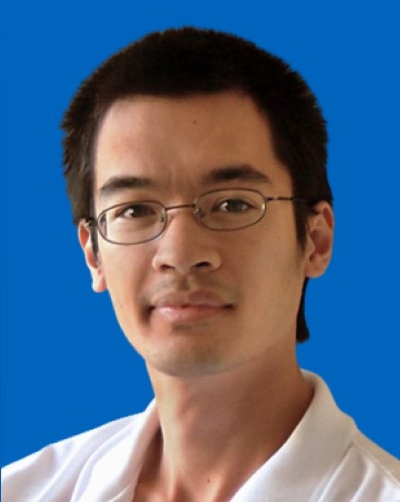 Terence Tao (2021)
https://de.wikipedia.org/wiki/Terence_Tao#/media/Datei:Terence_Tao,_PCAST_Member_(cropped).jpg