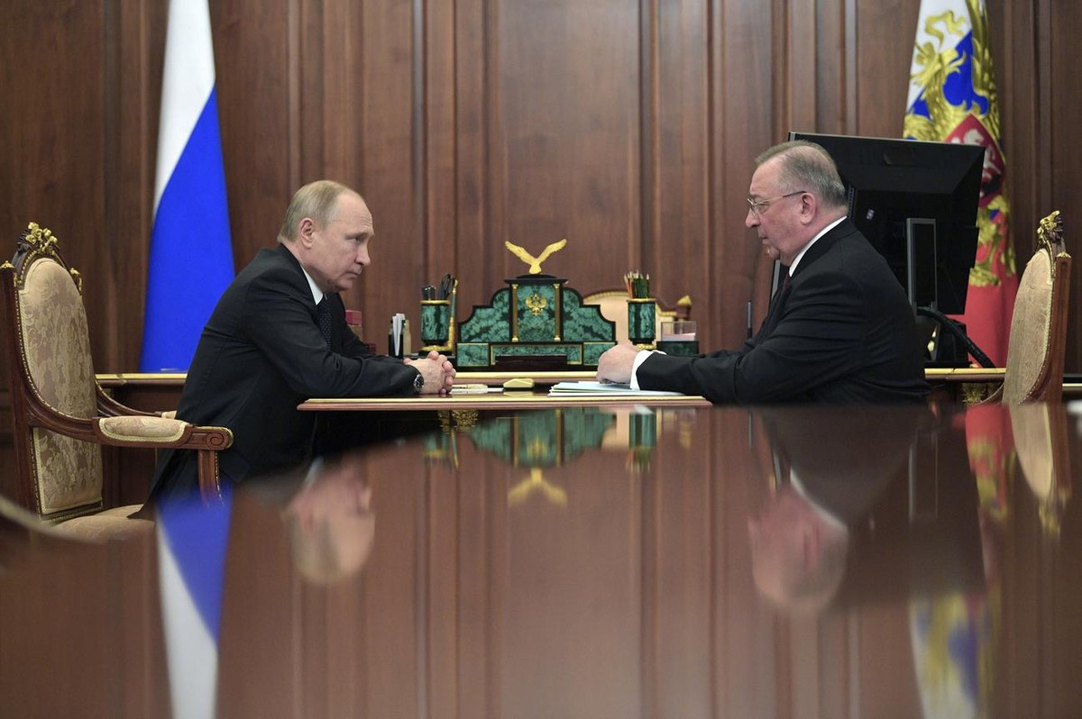 Russian President Vladimir Putin, left, listens to Nikolai Tokarev, President of Russian Oil company Transneft during their meeting in Moscow, Russia, Tuesday, April 30, 2019. (Alexei Druzhinin, Sputn ...