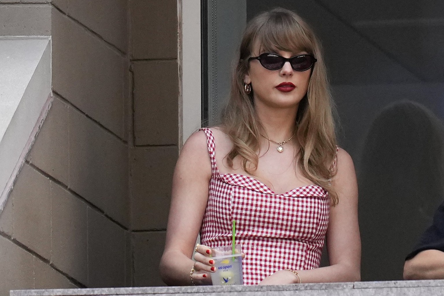 Taylor Swift watches play between Jannik Sinner, of Italy, and Taylor Fritz, of the United States, during the men&#039;s singles final of the U.S. Open tennis championships, Sunday, Sept. 8, 2024, in  ...