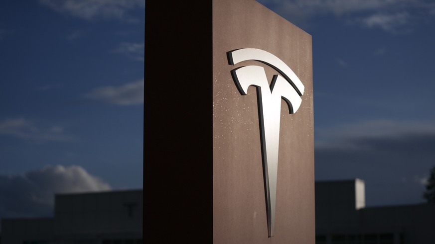 Tesla findet langsam aus Musk-Krise – und steigert Umsatz und Gewinn