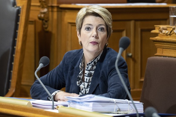 Bundesraetin Karin Keller-Sutter spricht im Staenderat an der Wintersession der Eidgenoessischen Raete, am Montag, 9. Dezember 2024 in Bern. (KEYSTONE/Peter Schneider)
