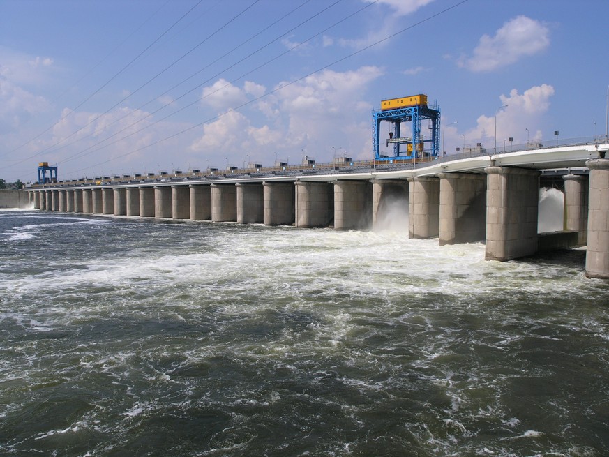 Das Wasserkraftwerk Kakhowka in der Nähe von Cherson.