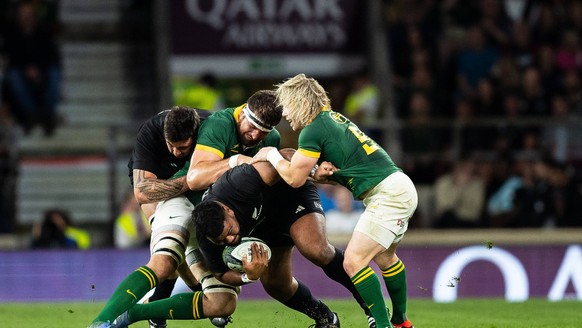 New Zealand v South Africa Rugby International 25/08/2023. Samisoni Taukei aho of New Zealand under pressure from Faf de Klerk of South Africa during the Rugby international match, L