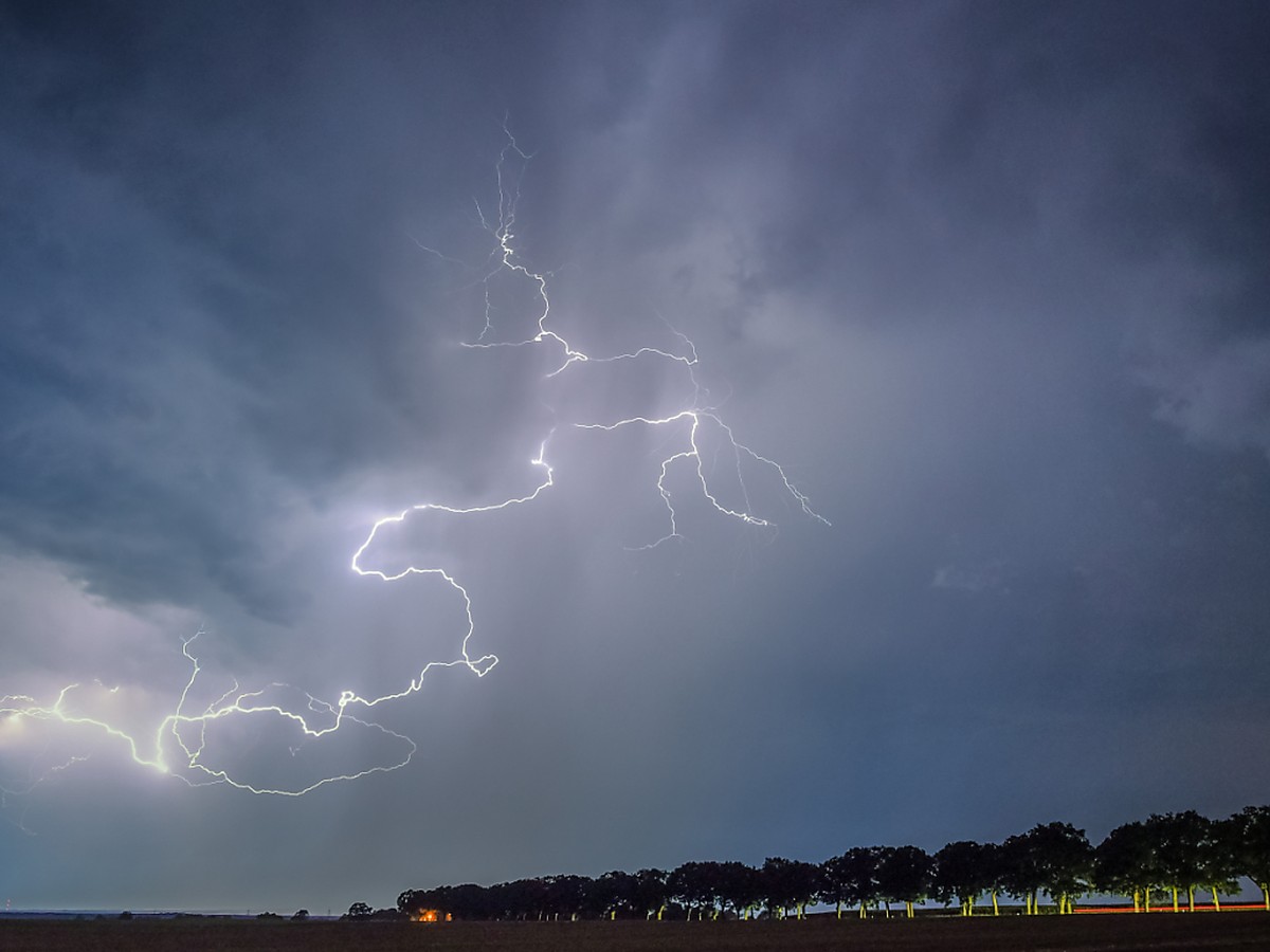 Les orages ont �t� particuli�rement violents par endroits, avec des milliers de coups de foudre (Archives).